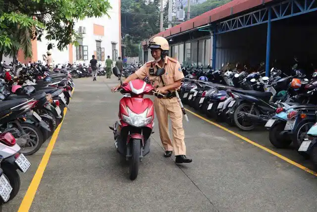 kiểm tra tại trường